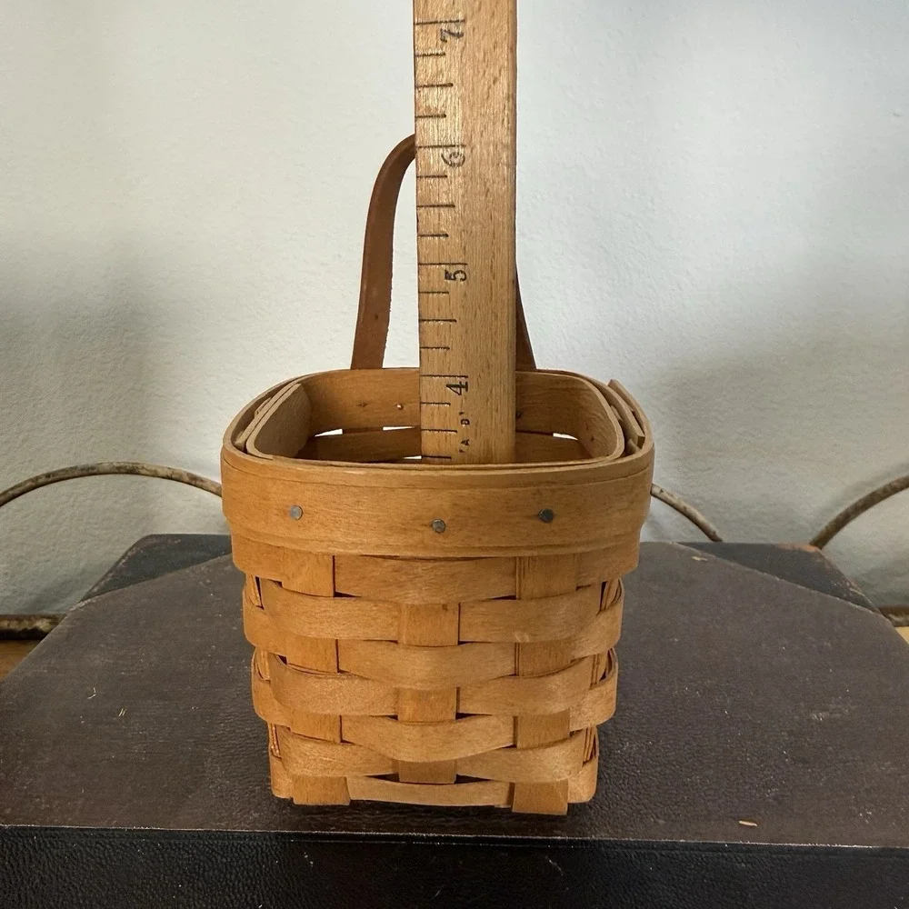 Vintage Longaberger Baskets Lot Of 4 Various Sizes Bee Basket Signed GUC